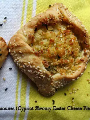 Flaounes (Cypriot Savoury Easter Cheese Pies)