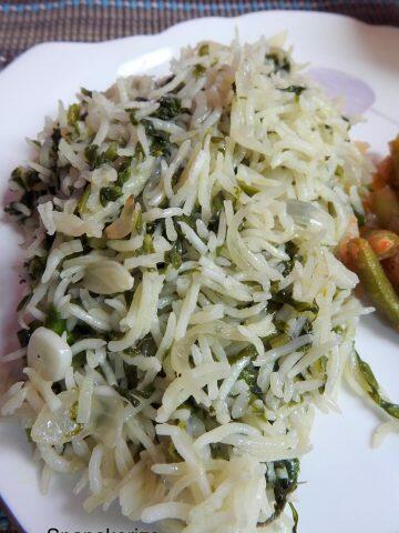 Greek Spinach Rice (Spanakorizo)