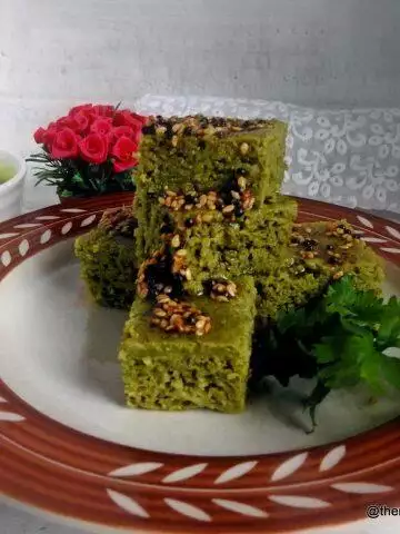 Sprouts and Spinach Steamed Dhokla