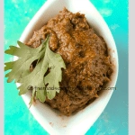 Coriander leaves when here blended with urid dal, tamarind and chillies .... you have an amazing condiment,