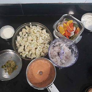 Some ingredients to make gobi masala