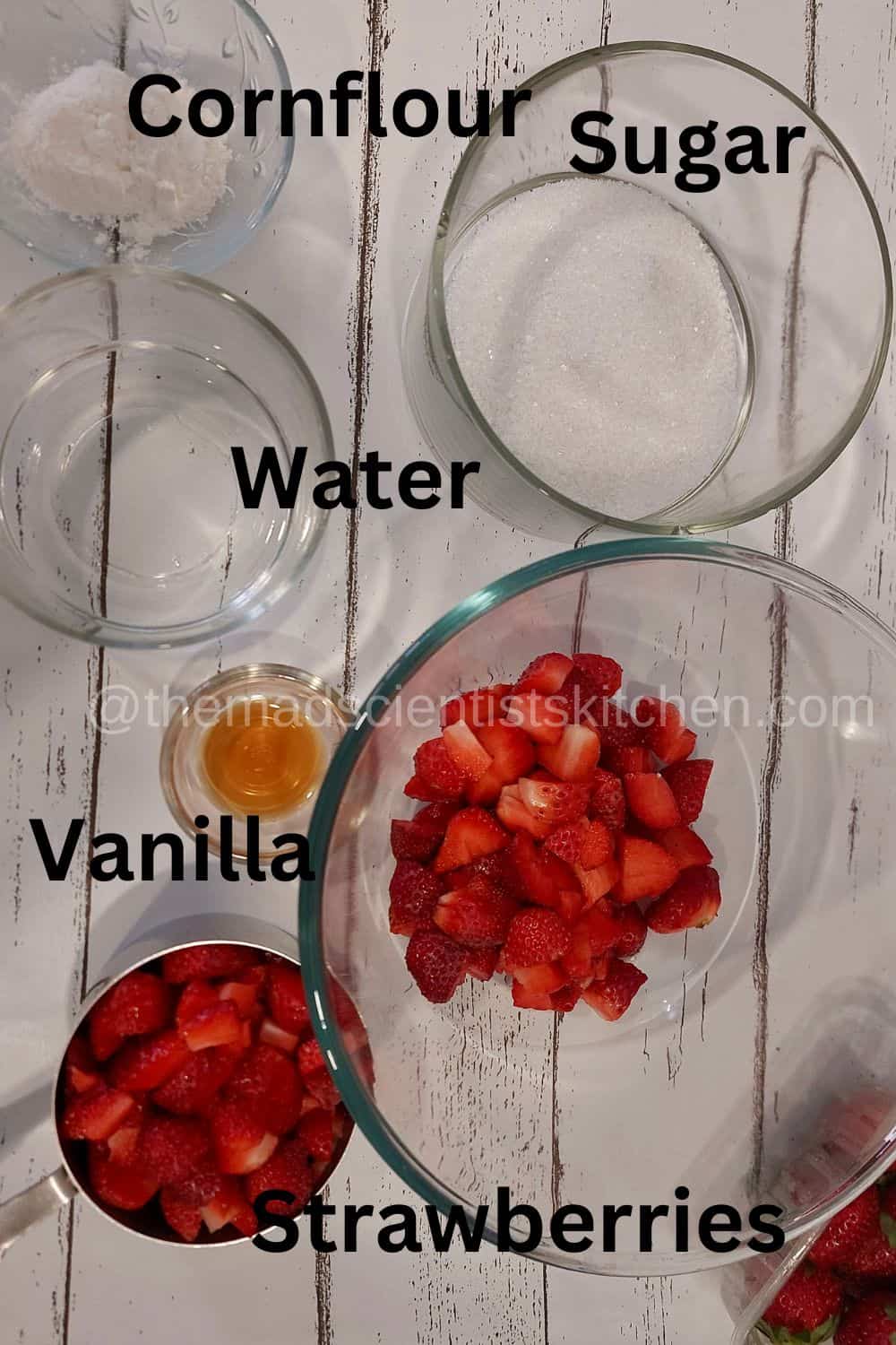 Ingredients to make Strawberry Sauce