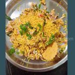 A serving of bhelpuri, a recipe for a delicious Indian Street-food